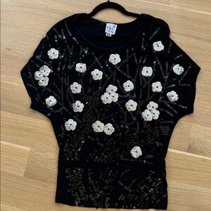 Nu New York Black Sequin Flower Tee Top One Size